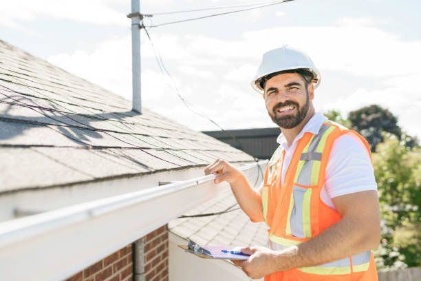 Best Roof Gutter Cleaning  in Compton, CA